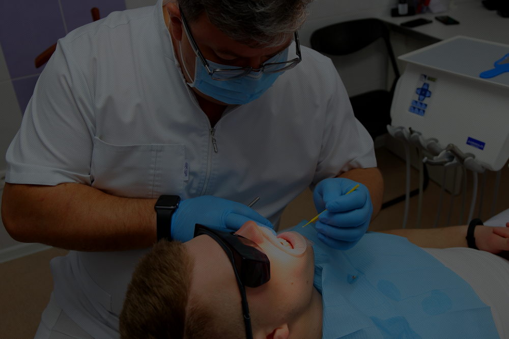 Лечение кариеса 5500 руб.